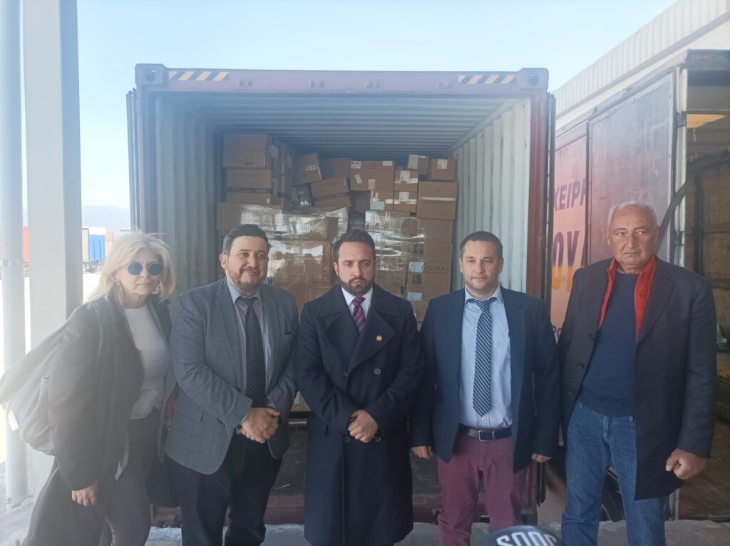 H διοίκηση του ΓΝΛ παρέλαβε δωρεά 1 εκατ. ευρώ